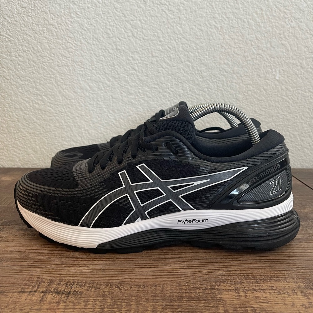 Asics Gel-Nimbus 21 1011A169 Running Shoes Men's Size 8.5 Black/White